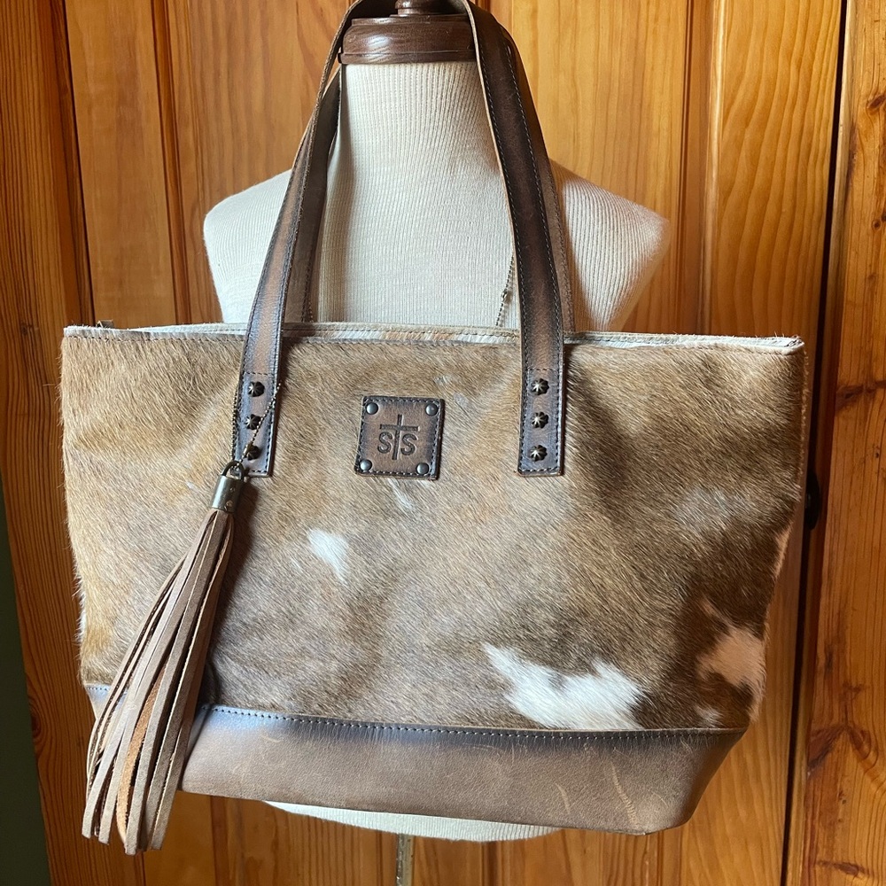 STS Ranchwear Tan and White Leather Tote and keychain from Myra PLEASE READ